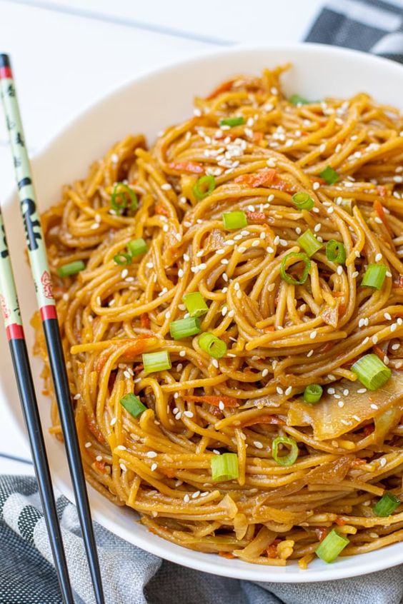 Teriyaki Soslu Dana Etli Noodle
