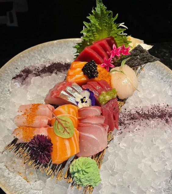 Maguro Sashimi (12 Pcs.)